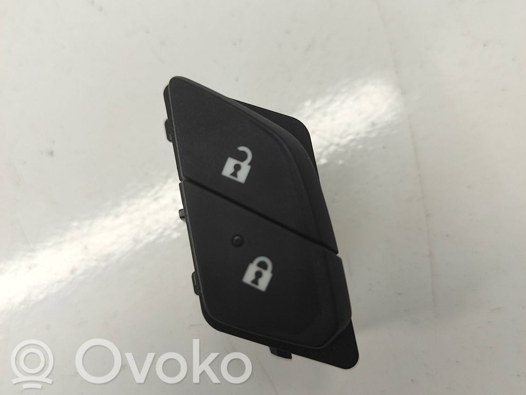 Central locking switch button   23349782