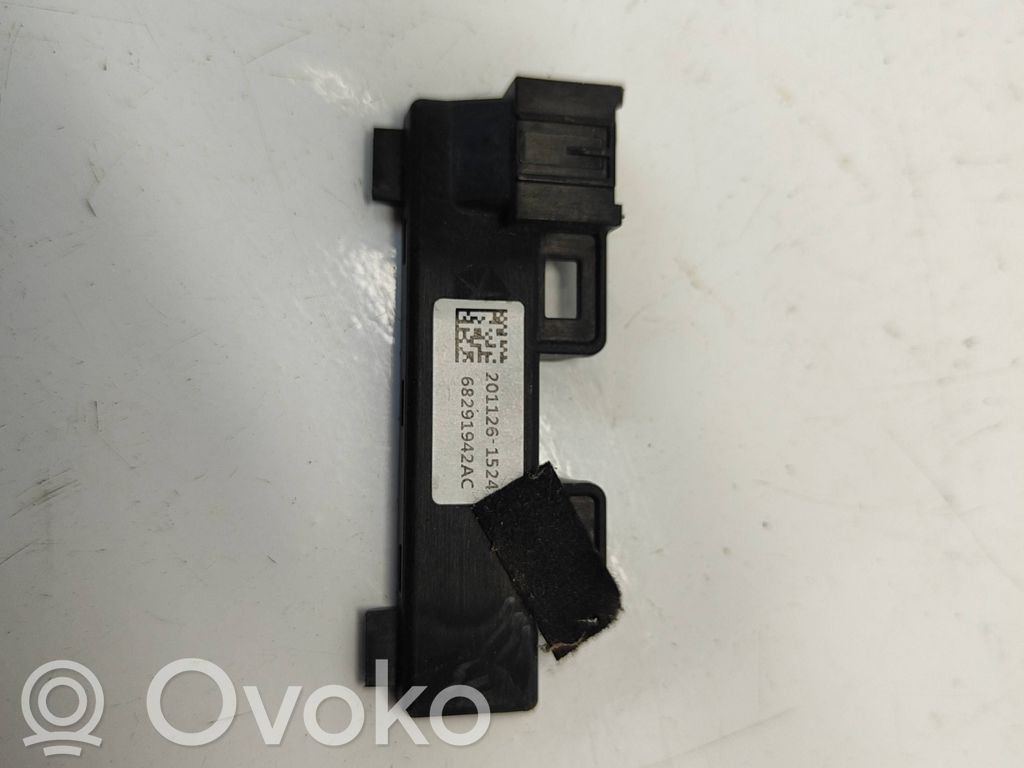 Dodge RAM Luz interna puerta delantera 