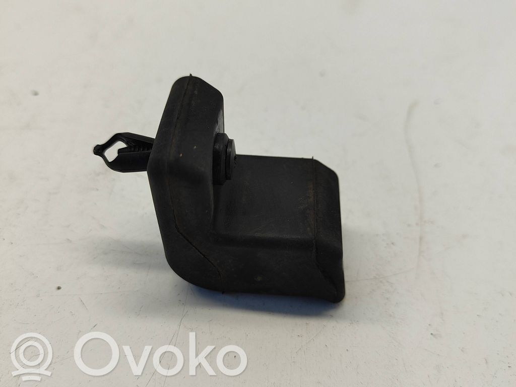 Dodge RAM Tailgate/trunk/boot lid buffer 