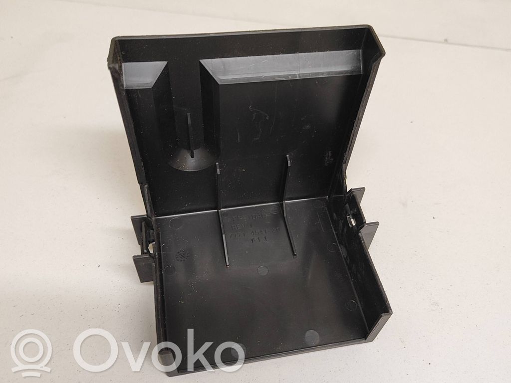 Chevrolet Camaro Tapa de caja de fusibles 