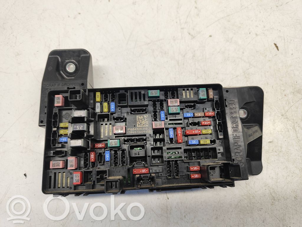 Dodge RAM Fuse module 