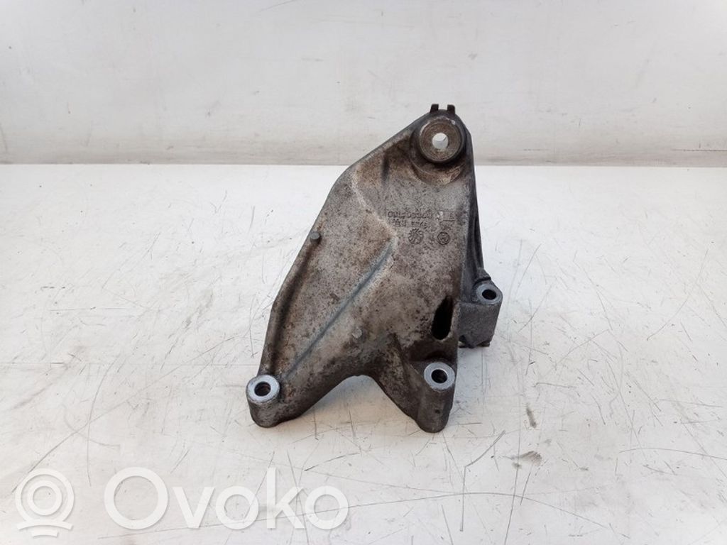 Volkswagen Crafter Engine mount bracket 