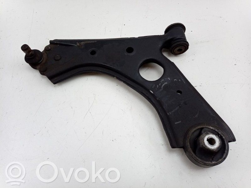 Opel Combo D Рычаг 