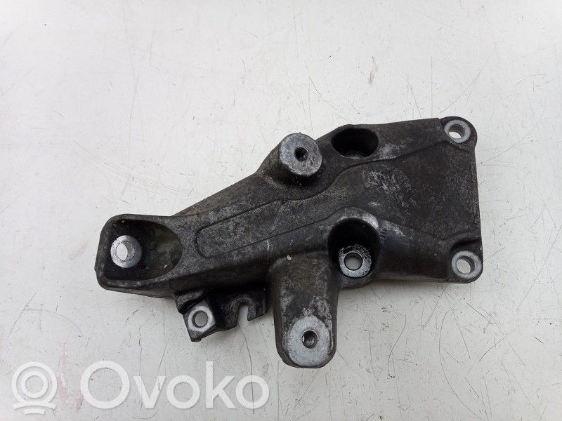 Engine mount bracket   6776529,22116776529,22116776529,6776529