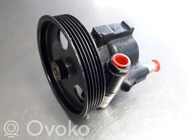 Ohjaustehostimen pumppu   8200575303,8200738290A,8200575303,8200738290A