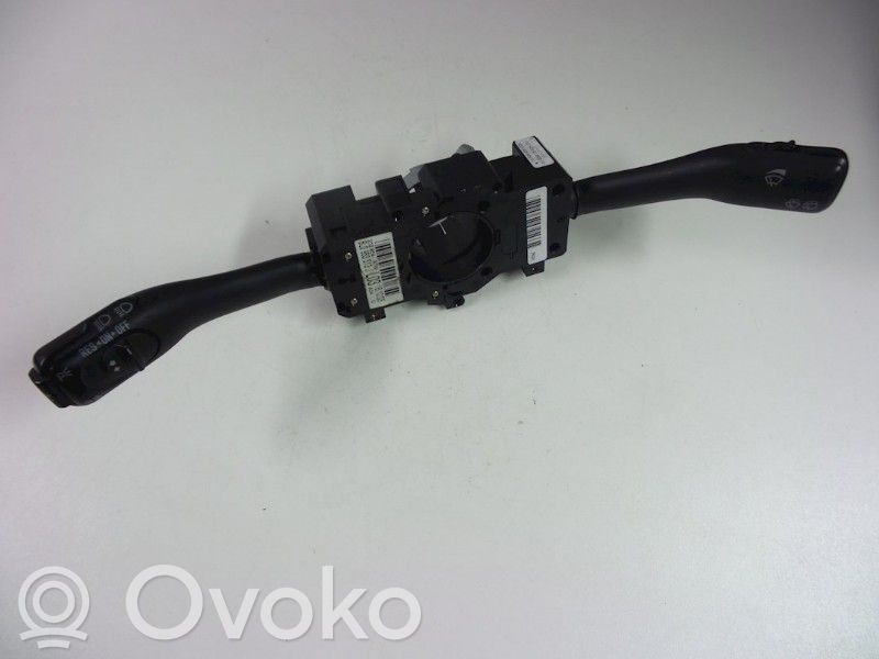 Seat Leon (1M) Przełącznik / Przycisk kierownicy 