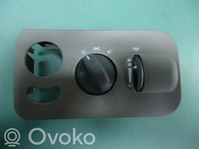 Chrysler Voyager Light switch 