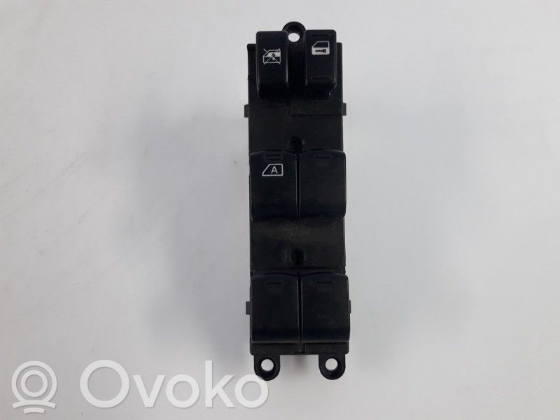 Subaru Forester SH Electric window control switch 