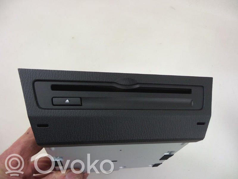 Mazda 2 Navigation unit CD/DVD player 