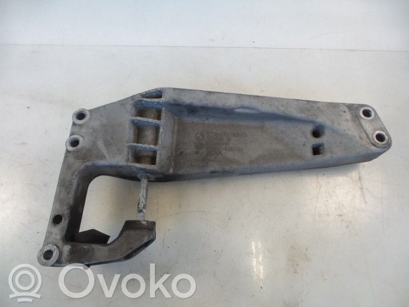 BMW X4 F26 Supporto di montaggio scatola del cambio 