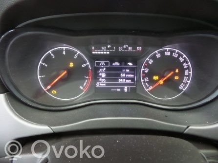Opel Corsa E Velocímetro (tablero de instrumentos) 