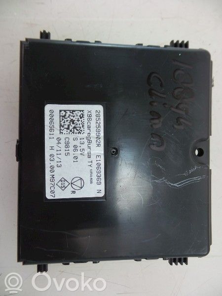 Renault Clio IV Climate control unit 