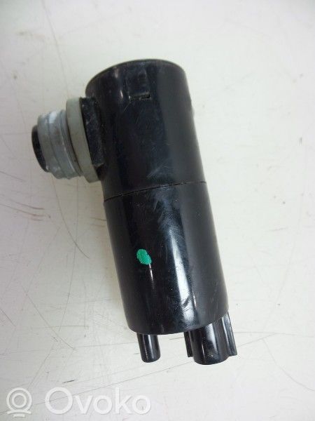 Nissan X-Trail T32 Windscreen/windshield washer pump 