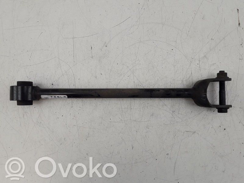 Brazo de suspensión trasero   104444400A,P104444400A,104444400A,P104444400A