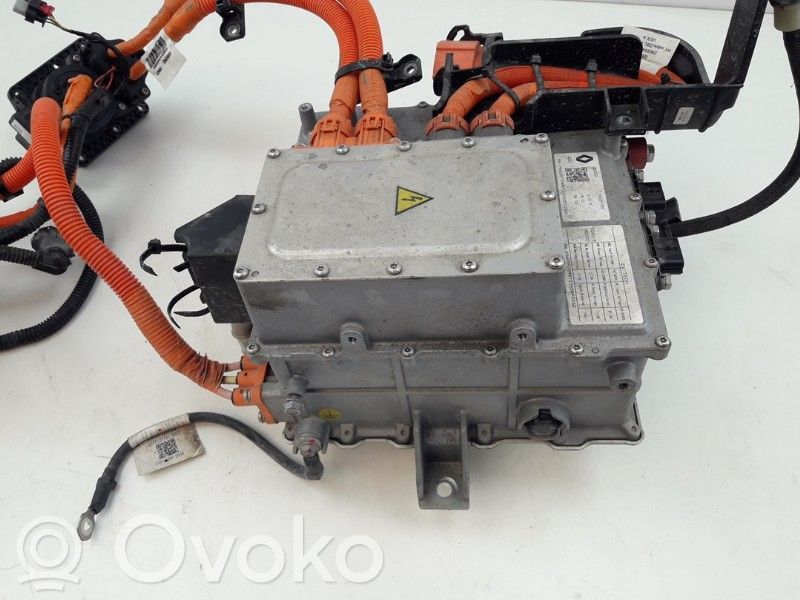 Inversor/convertidor de voltaje   296059709R,296059709R