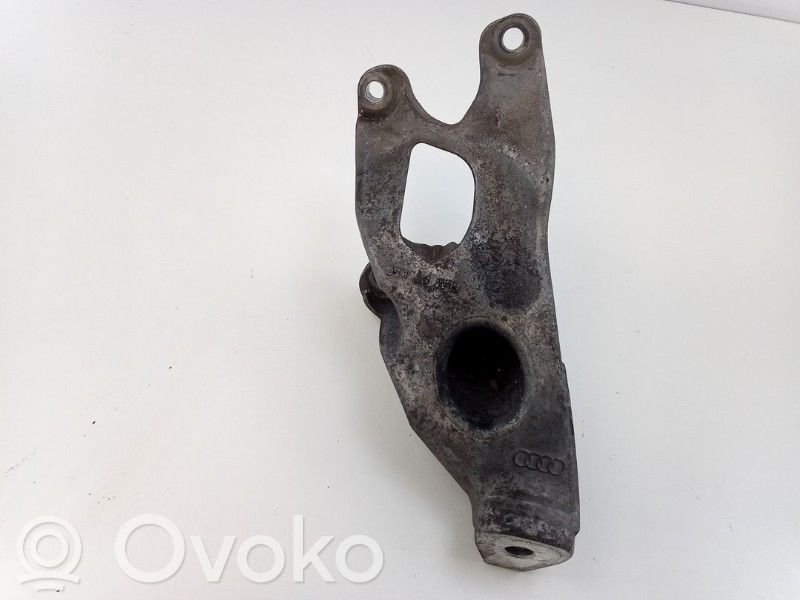 Audi A4 S4 B8 8K Moottorin kiinnikekorvake 