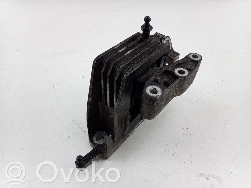 Mini One - Cooper F56 F55 Engine mount bracket 