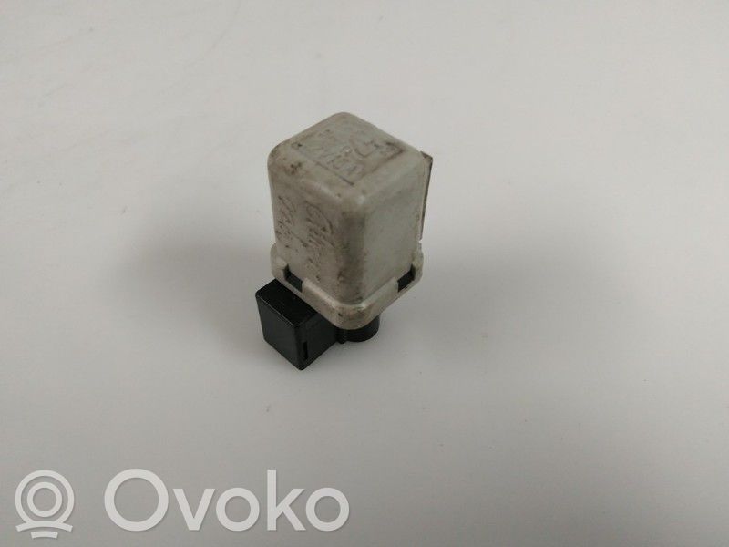 Nissan Almera Otros relés 