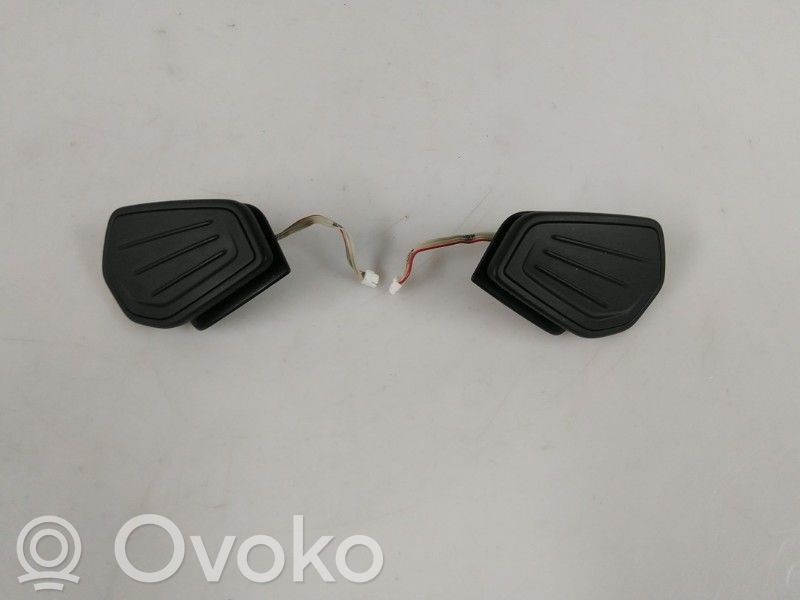 Skoda Enyaq iV Lewarek zmiany biegów / górny