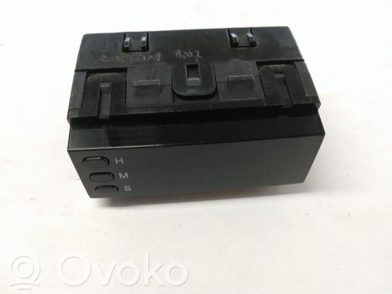 Uhr   96628249,2500000100,2500000100,96628249