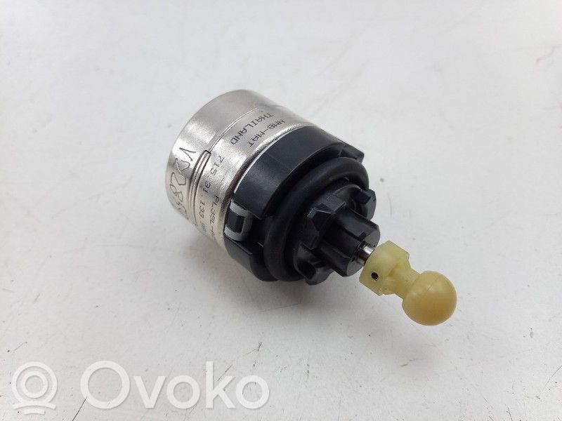 Volvo V40 Motor reglare nivel far 