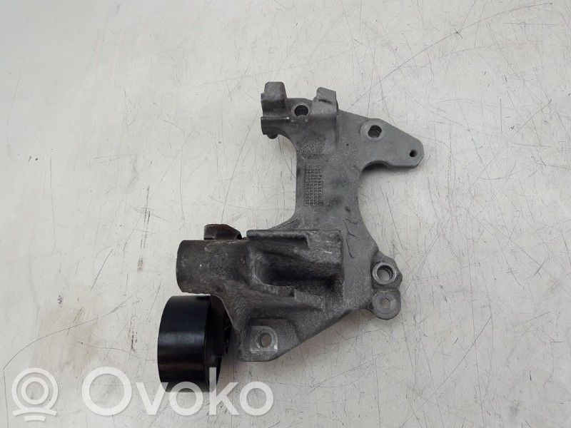 Renault Captur Supporto del generatore/alternatore