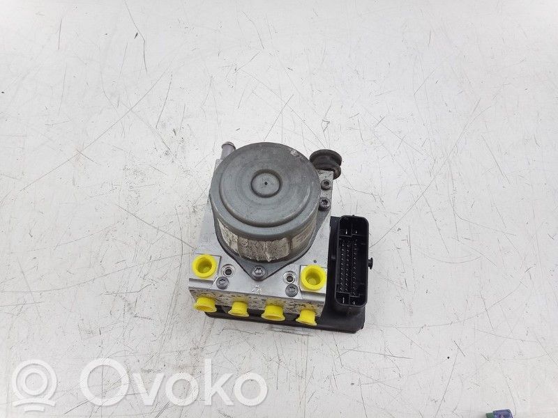 Opel Insignia A ABS bloks 