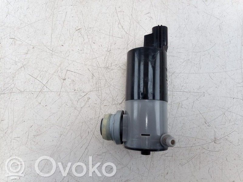 Volvo XC40 Pompa spryskiwacza lampy przedniej 