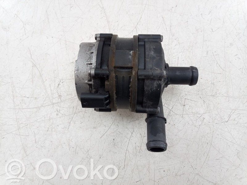 Volvo XC40 Pompe de circulation d'eau 