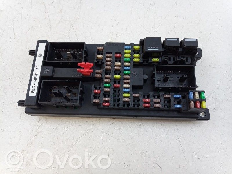 Land Rover Discovery Sport Set cutie siguranțe 