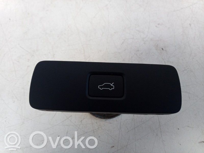 Volvo XC40 Loading door sensor 