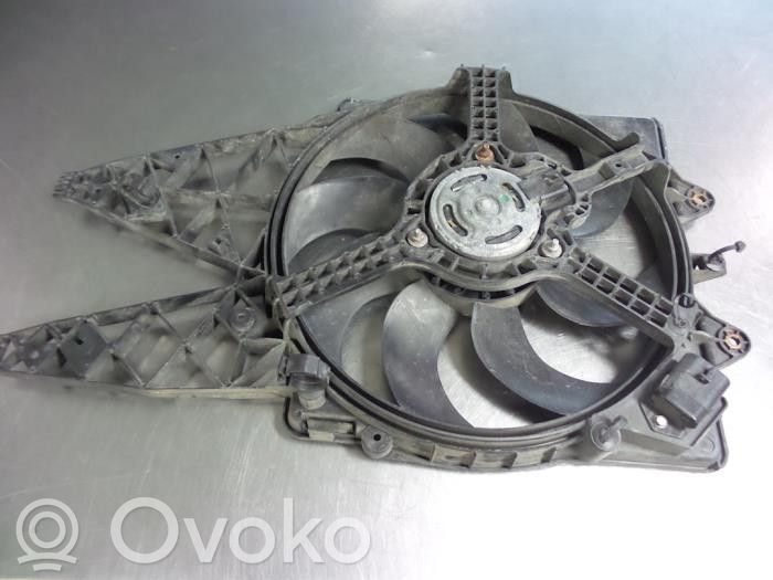 Fiat Punto Evo Elektrinis radiatorių ventiliatorius 