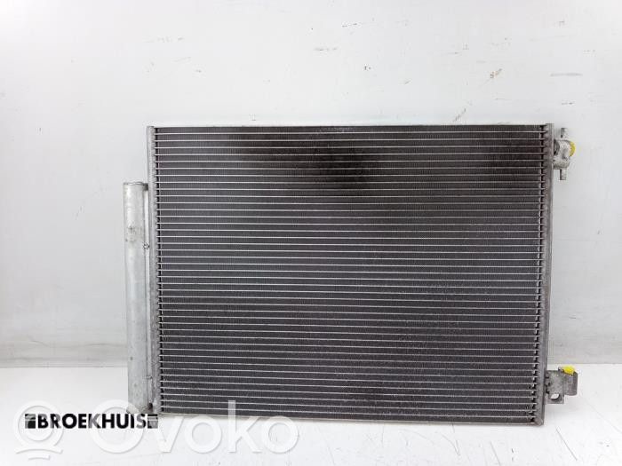 Renault Clio IV Skraplacz / Chłodnica klimatyzacji
