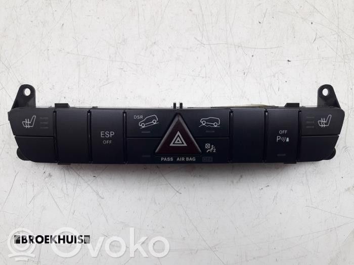 Mercedes-Benz ML W164 Przycisk świateł awaryjnych 