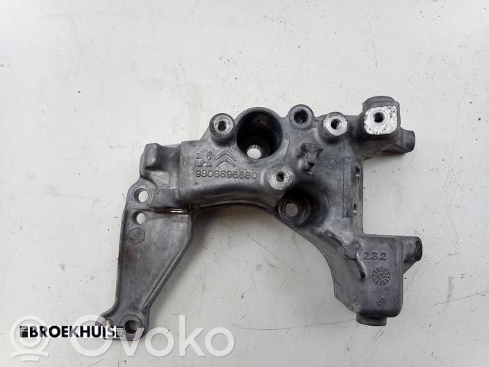 Opel Astra L Moottorin kiinnikekorvake