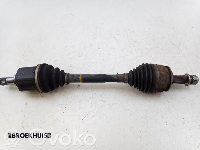 Mitsubishi Grandis Etuvetoakseli