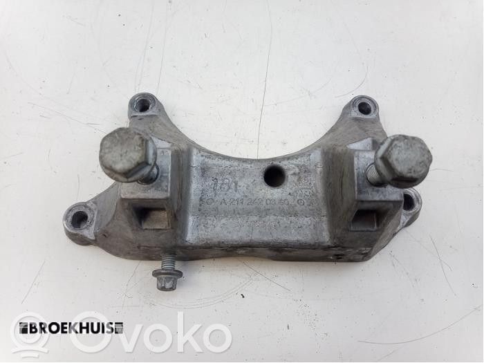 Mercedes-Benz C W205 Supporto di montaggio scatola del cambio