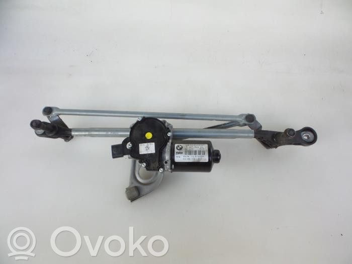 BMW 1 F20 F21 Etupyyhkimen vivusto ja moottori 