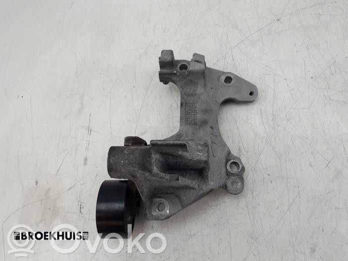 Renault Captur Supporto del generatore/alternatore