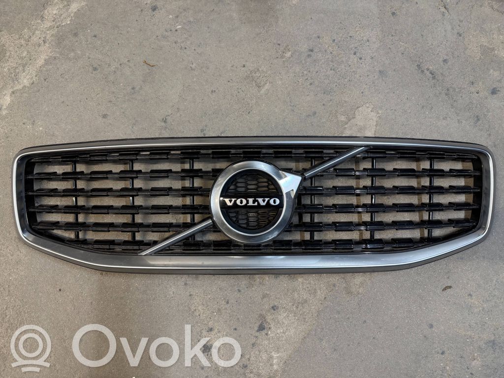 Volvo S60 Etusäleikkö 