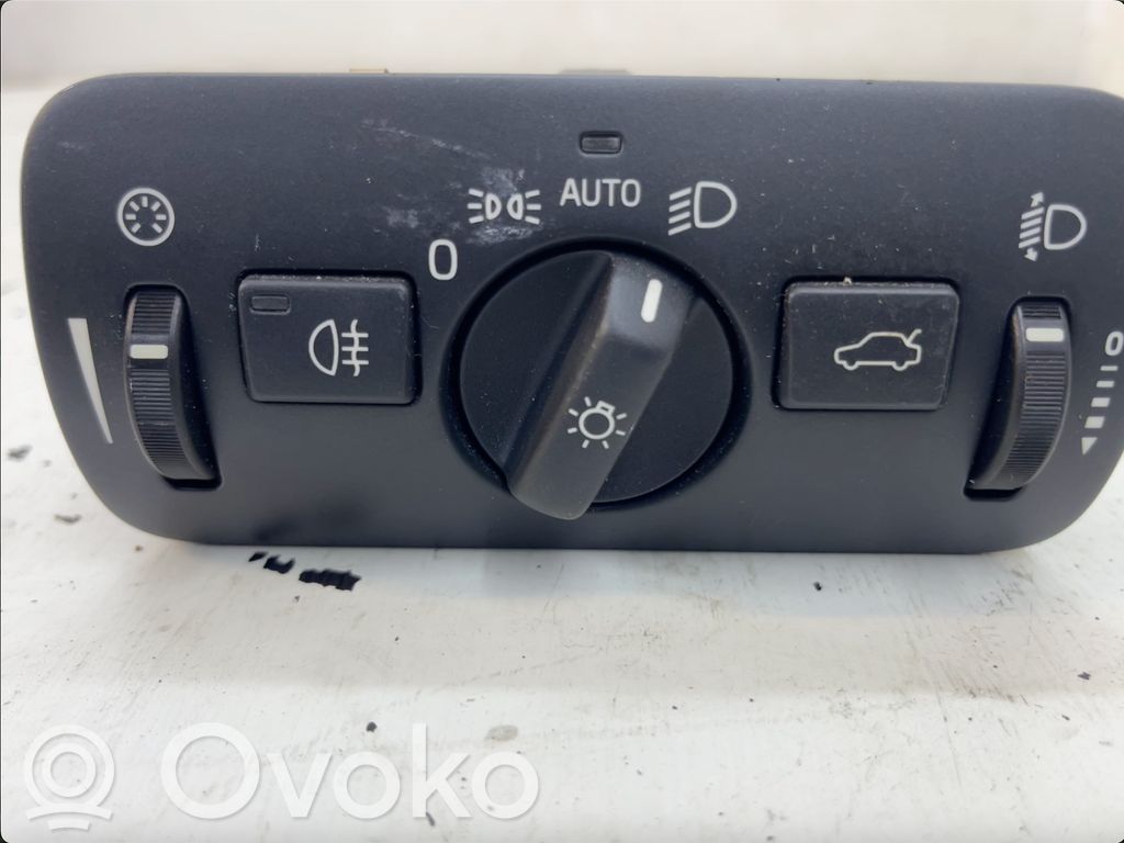 Volvo V40 Light switch 