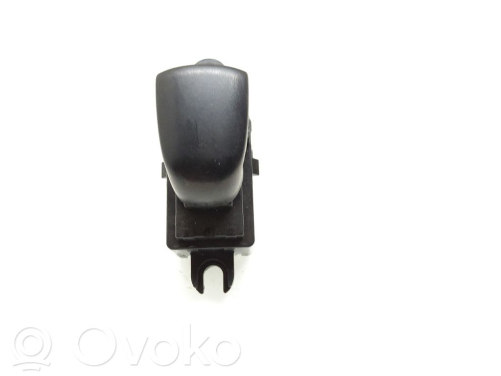 Nissan Leaf I (ZE0) Electric window control switch 