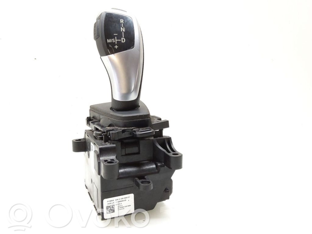 BMW 3 F30 F35 F31 Pavarų perjungimo mechanizmas (kulisa) 