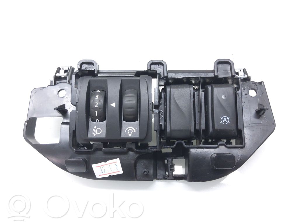 Renault Clio IV Headlight level height control switch 