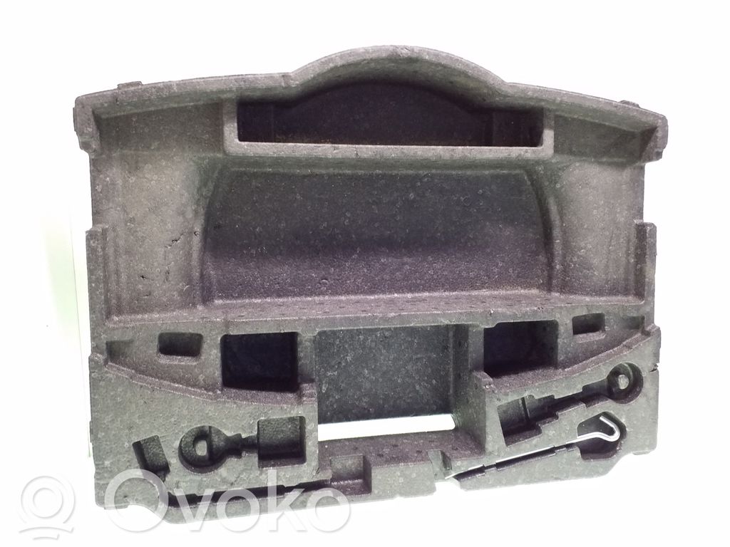 Mazda 6 Caja de herramientas 