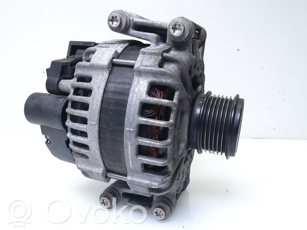 Audi A5 8T 8F Ģenerators 