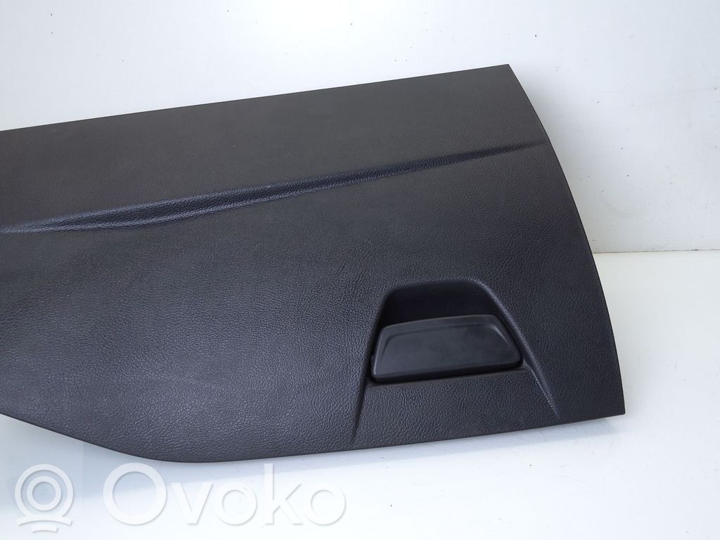 Ford Focus Daiktadėžės (bordačioko) komplektas 