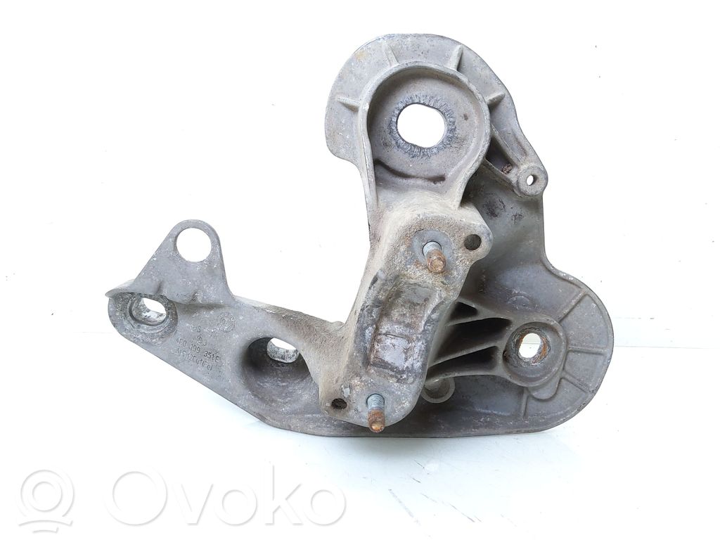 Audi A6 S6 C6 4F Engine mounting bracket 
