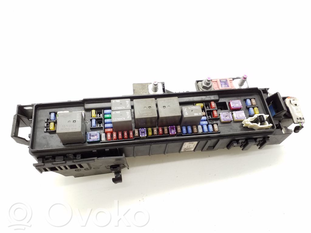 Tesla Model X Fuse module 