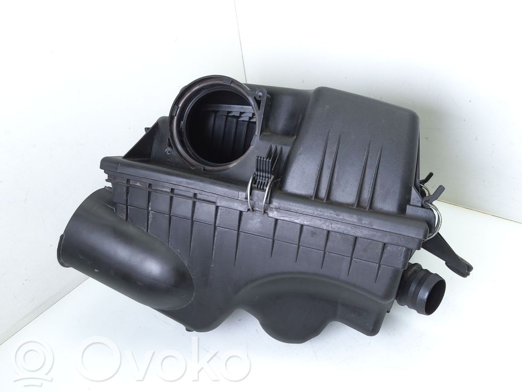 BMW 5 E60 E61 Air filter box 